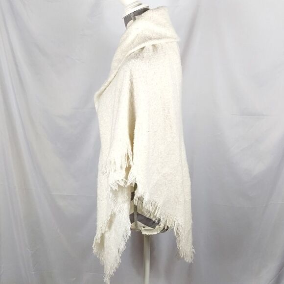 Fringed Poncho  - Picture 4 of 7